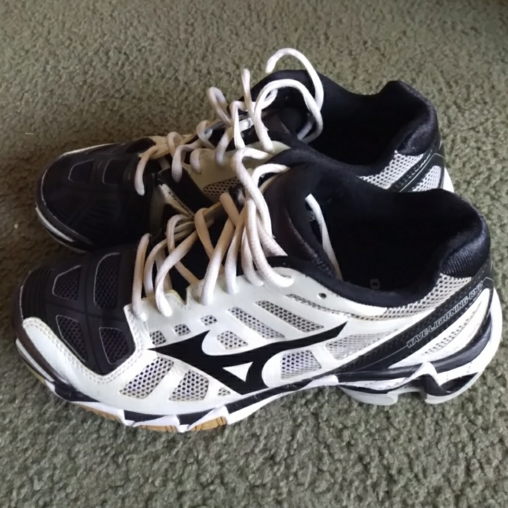 Mizuno Volleyball Shoes